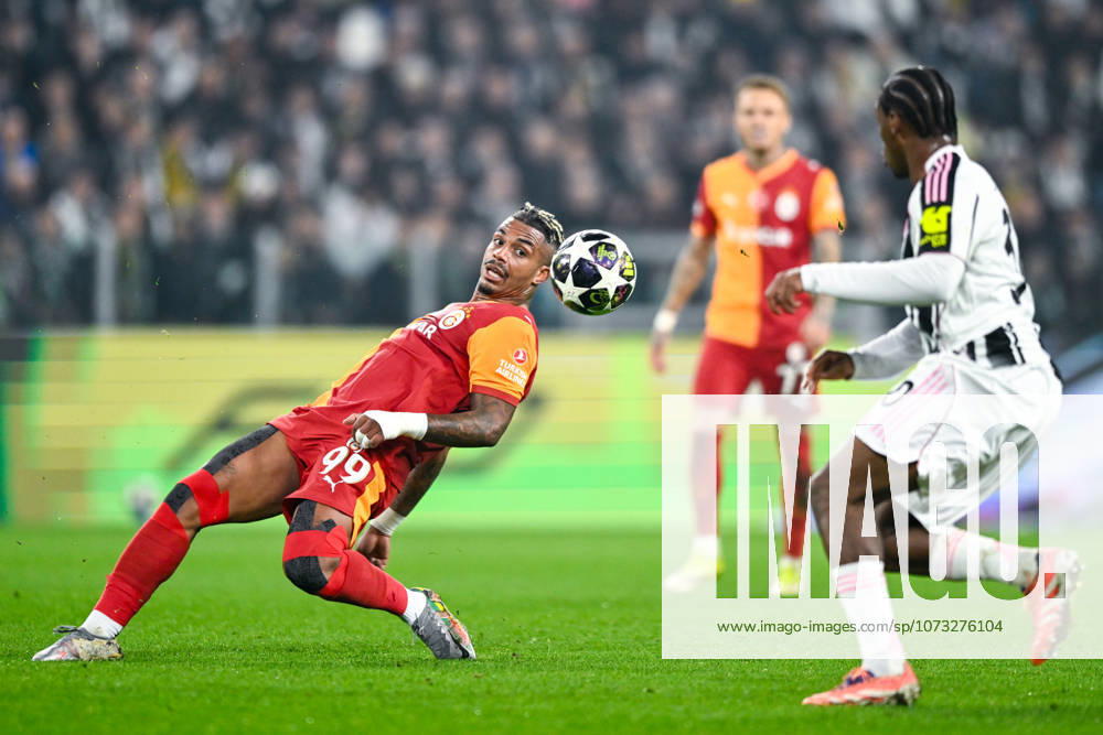 2026-02-25 Juventus FC v Galatasaray - UEFA Champions League 2025 26 League Knockout Play-off Second Leg TURIN, ITALY - FEBRUARY 25: Mario Lemina of Galatasaray SK, Jonathan David of Juventus FC during the UEFA Champions League 2025 26 League Knockout Play-off Second Leg match between Juventus FC and Galatasaray at Allianz Stadium on February 25, 2026 in Turin, Italy. (Photo by Alberto Gandolfo BSR Agency) Turin Italy Content not available for redistribution in The Netherlands directly or indirectly through any third parties.