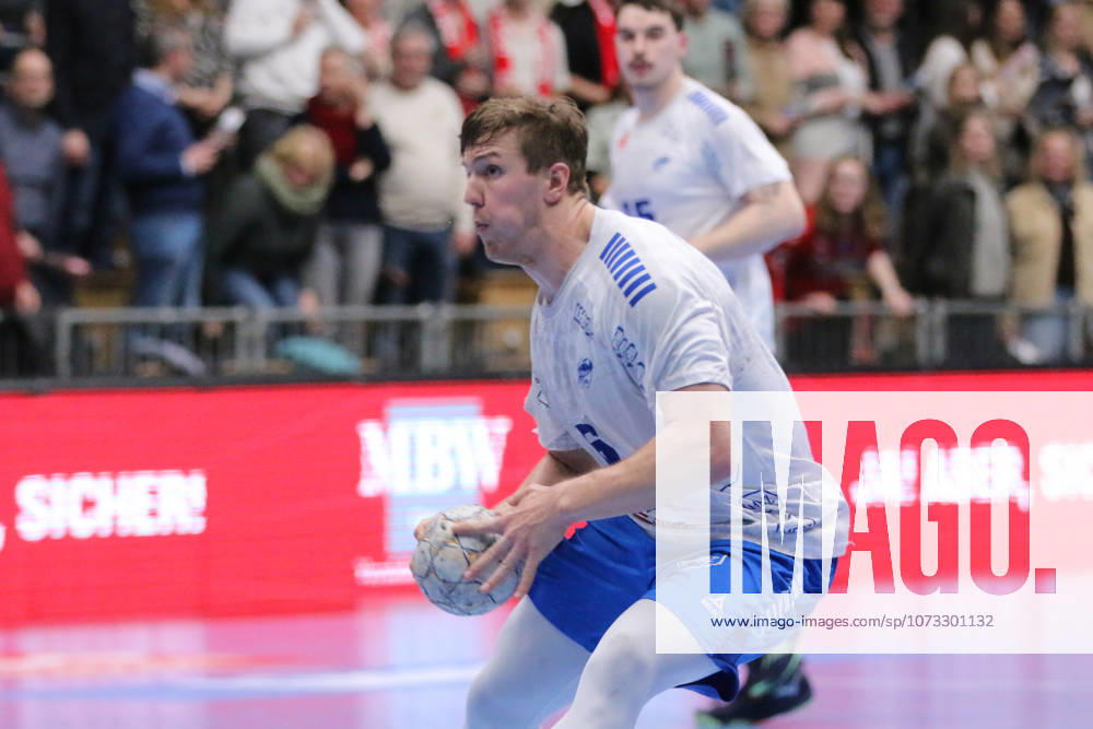 Handball Men 2025 2026 2 Handball Bundesliga 21 Matchday HSG Nordhorn Lingen Dessau Roßlauer HV 06 EmslandArena Lingen Fritz Leon Haake Dessau, 6, white on the ball Lingen Ems Lower Saxony Germany