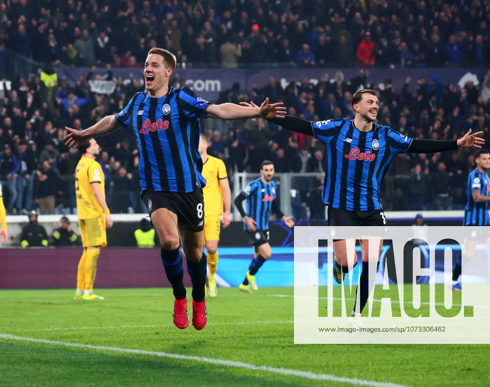 (260226) -- BERGAMO, Feb. 26, 2026 -- Atalanta s Mario Pasalic (L) celebrates his goal during the UEFA Champions League play-off 2nd leg match between Atalanta and Borussia Dortmund in Bergamo, Italy, Feb. 25, 2026. (Photo by Xinhua) (SP)ITALY-BERGAMO-FOOTBALL-UEFA CHAMPIONS LEAGUE-ATALANTA VS DORTMUND AlbertoxLingria