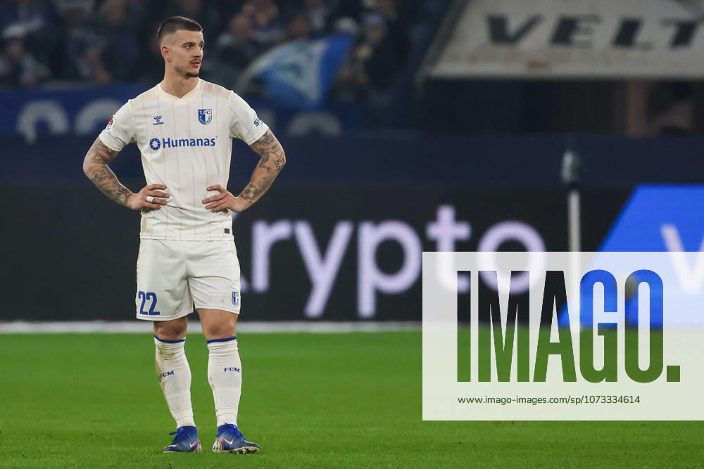 2 Bundesliga FC Schalke 04 1 FC Magdeburg on 21 02 2026 in the Veltins Arena on Schalke Mateusz Zukowski Magdeburg 22 dissatisfied, disappointed, disappointed, dejected MH
