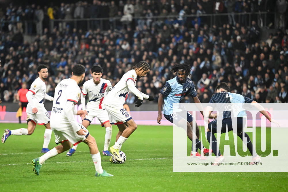Le Havre Athletic Club v Paris Saint-Germain - Ligue 1 McDonald s 2025 2026 29 Stephan ZAGADOU (hac) - 29 Bradley BARCOLA (psg) during the Ligue 1 McDonald s match between Le Havre and Paris at Stade Oceane on February 28, 2026 in Le Havre, France. Le Havre France