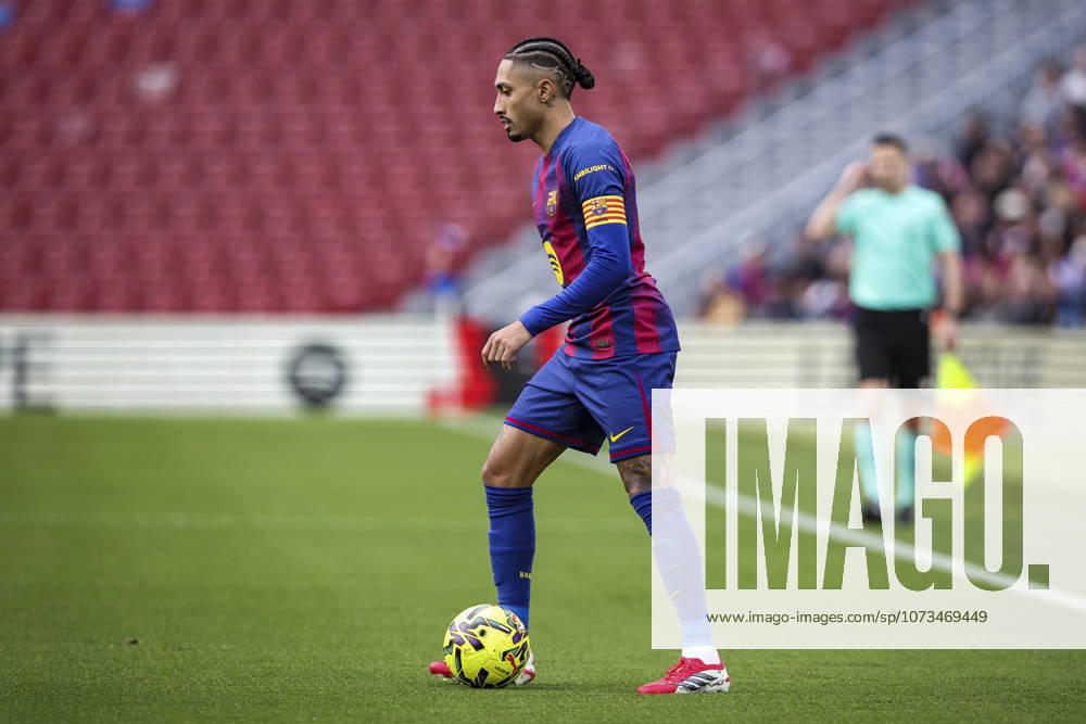 FC Barcelona, Barca v Villarreal CF - LaLiga EA Sports Raphina of FC Barcelona controls the ball during the La Liga EA Sports 2025 26 match between FC Barcelona and Villarreal CF at Spotify Camp Nou Stadium in Barcelona, Spain, on February 2026. Barcelona Catalonia Spain