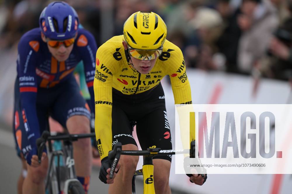 Belgium s Matisse Van Kerckhove of Team Visma-Lease a Bike pictured in action during the 78th edition of the men elite race of the Kuurne-Brussels-Kuurne one day cycling race, 195 km from Kuurne to Kuurne via Brussels, Sunday 01 March 2026. DAVIDxPINTENS x166104616x