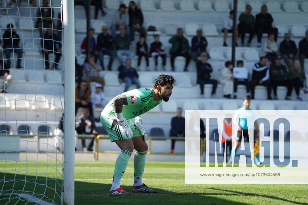 Liga Portugal 2 Meu Super Round 24 football match between SC Farense and Lusitania Lourosa FC, Faro, Portugal Faro, Portugal. 1 st Mar, 2026. Vitor Hugo, Lourosa FC goalkeeper, preparing himself for a freekick during the SC Farense 2 - 1 Lusitano Lourosa FC Round 24 match for the football Liga Portugal 2 Meu Super. Nuno Pires Veloso Alamy Live News