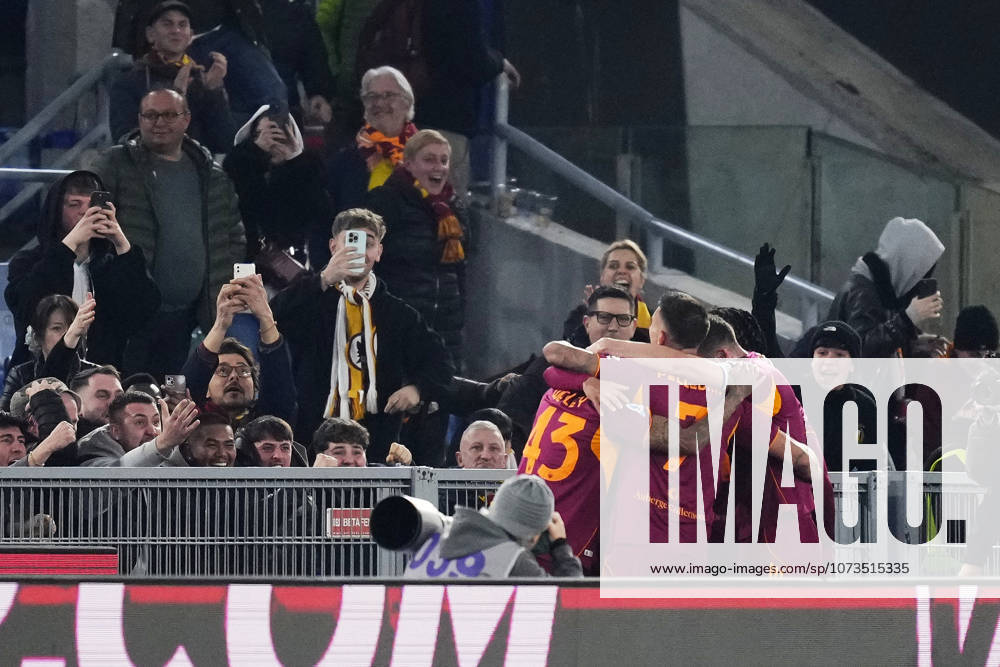AS Roma v Juventus FC - Serie A Donyell Malen centre-forward of Roma and Netherlands celebrates after scoring his sides first goal during the Serie A match between AS Roma and Juventus FC at Stadio Olimpico on March 1, 2026 in Rome, Italy. Rome Italy