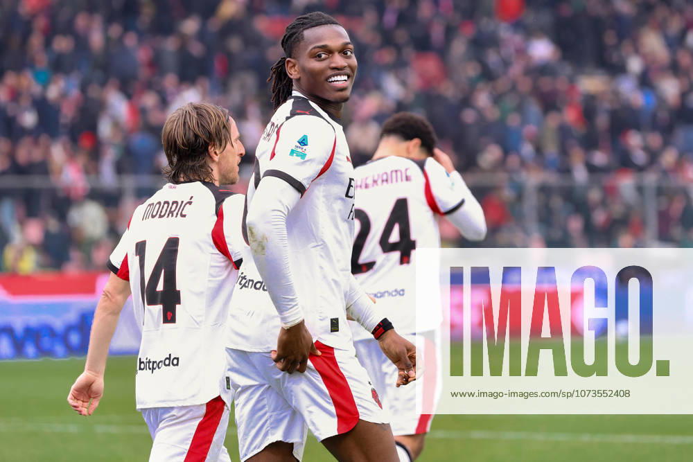 Italy: US Cremonese vs AC Milan, Serie A EniLive 2025 2026 day 27, Zini Stadium Italy, Cremona, 2026 03 01: Rafael Leao (AC Milan) scores and celebrates the 2-0 goal at 90+4 during soccer game US Cremonese vs AC Milan, Serie A Enilive 2025-2026 day 25 at Zini Stadium Italy, Cremona, 2026 03 01: US Cremonese vs AC Milan, Serie A EniLive 2025 2026 day 27 at Zini Stadium. Cremona Italy
