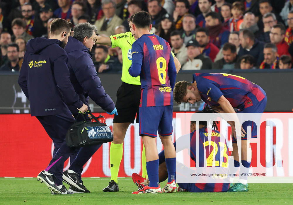 FC Barcelona, Barca v Atletico de Madrid - Copa Del Rey Jules Kounde is injured during the match between FC Barcelona and Club Atletico de Madrid, corresponding to the second leg of the Copa del Rey semi-finals, played at the Spotify Camp Nou in Barcelona, Spain, on March 3, 2026. Barcelona Barcelona Spain