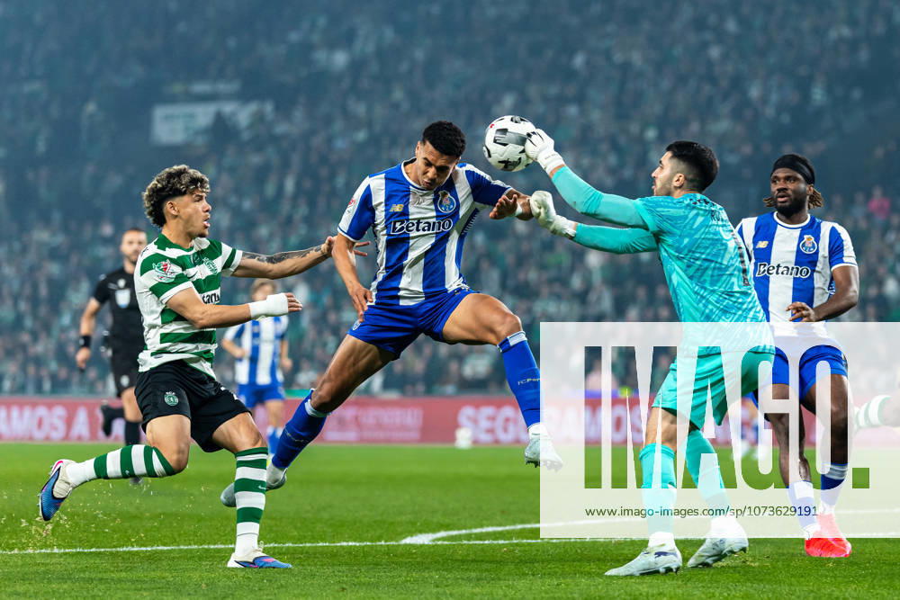 Estádio José Alvalade, Lisbon, Portugal, Portugal Cup First Hand Semi Final, Season 2025 26 Sporting CP vs FC Porto Alberto Costa of FC Porto disputes possession of the ball with Rui Silva of Sporting