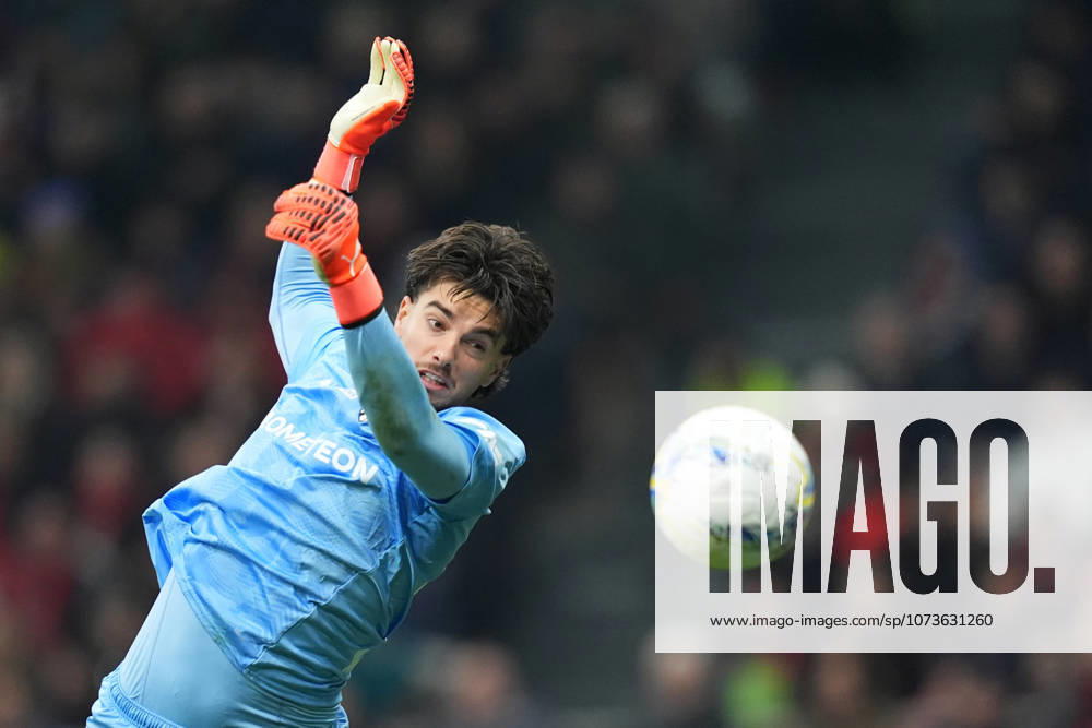 Parmas goalkeeper Edoardo Corvi during the Serie A soccer match between Ac Milan and Parma at the San Siro Stadium in Milan , north Italy - Sunday , February 22 , 2025. - Soccer .
