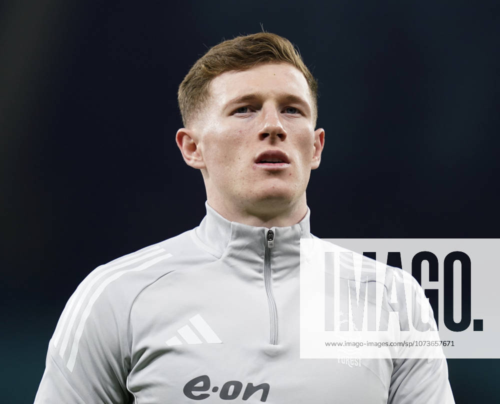 Manchester, England, 4th March 2026. Elliot Anderson of Nottingham Forest warm up before the Manchester City vs Nottingham Forest Premier League match at the Etihad Stadium, Manchester. Picture credit should read: Andrew Yates Sportimage . SPI_016_AY_Manchester_City_Forest SPI-4576-0015