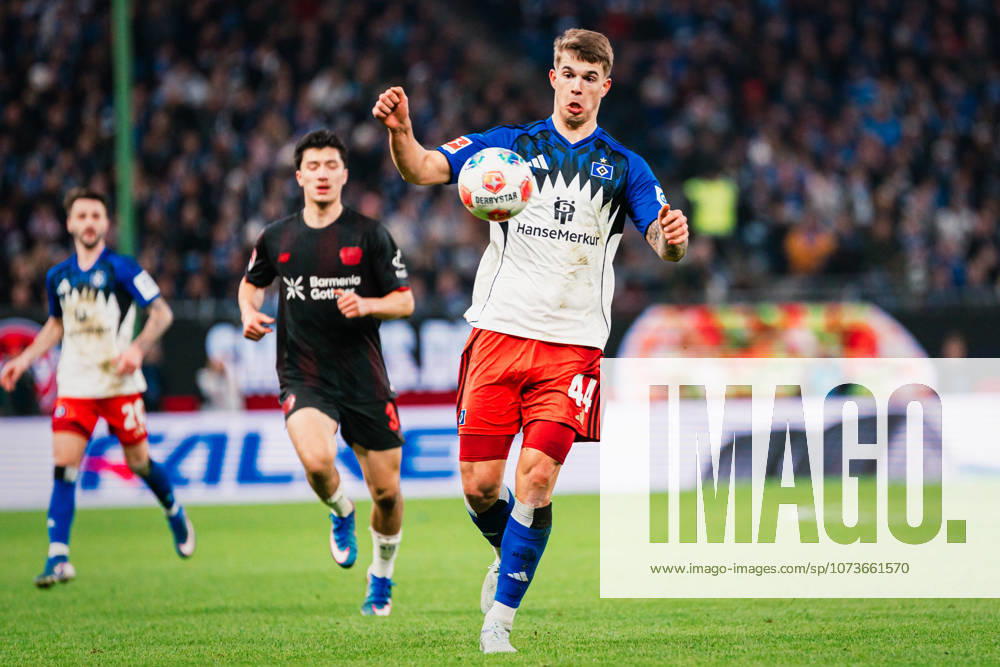 1 Bundesliga Hamburger SV vs Bayer 04 Leverkusen, 04 03 2026 Luka Vuskovic Hamburger SV, 44 on the ball Football, 1 Bundesliga, Matchday 17 Hamburger SV vs Bayer 04 Leverkusen on 04 03 2026 at Volksparkstadion, Hamburg DFL REGULATIONS PROHIBIT ANY USE OF PHOTOGRAPHS AS IMAGE SEQUENCES AND OR QUASI VIDEO