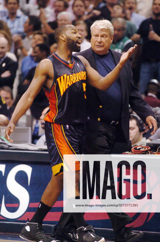 Dallas, TX, USA - Golden State Warriors head coach DON NELSON talks with BARON DAVIS after Davis fouled out in the fourth quarter in their first-round playoff game against the Dallas Mavericks at American Airlines Center in Dallas on Tuesday May 1, 2007.