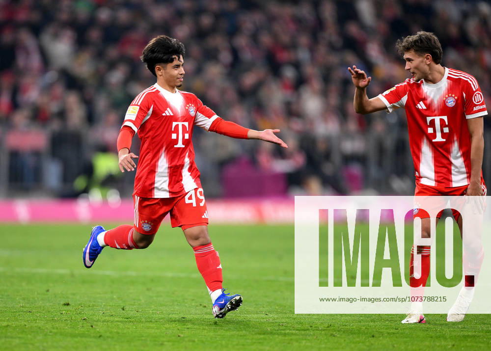 Soccer 1 Bundesliga Season 2025 2026 25 Matchday FC Bayern Muenchen Borussia Moenchengladbach 06 03 2026 Cheering FC Bayern Muenchen after the goal to 3 0, from left , Maycon Cardozo FC Bayern Muenchen with Tom Bischof FC Bayern Muenchen