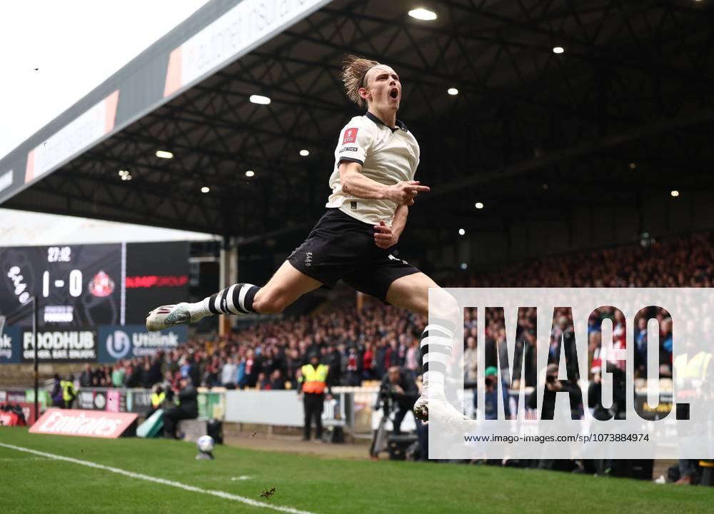 Ben Waine of Port Vale scores a goal and celebrates 1-0. Port Vale v Sunderland, Emirates FA Cup, Fifth Round, Football, Vale Park, Stoke-on-Trent, UK - 08 Mar 2026Stoke-on-Trent Vale Park United Kingdom