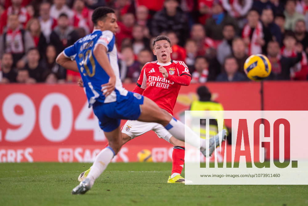 LISBOA, PORTUGAL - MARCH 08: GIANLUCA PRESTIANNI from SL Benfica is seen on action during the Liga Portugal Betclic 2025 26 League match between SL Benfica and FC Porto, at Estadio do Lisboa e Benfica on March 08, 2026 in Lisboa, Portugal Lisboa Portugal - ZUMAl192 20260308_zsp_l192_039