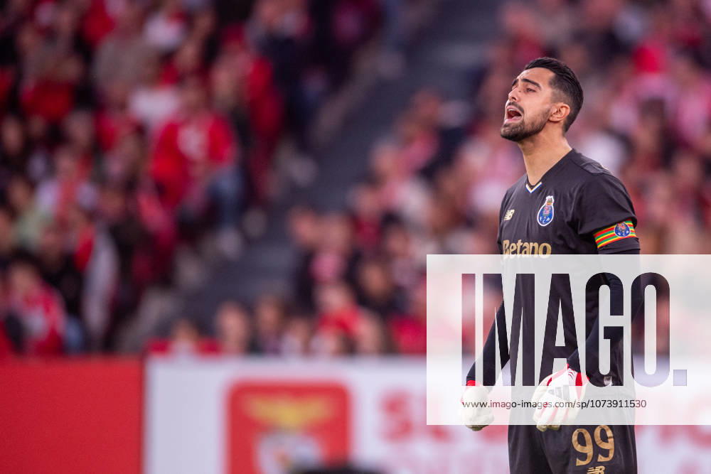 LISBOA, PORTUGAL - MARCH 08: DIOGO COSTA from FC Porto is seen reacting to the game during the Liga Portugal Betclic 2025 26 League match between SL Benfica and FC Porto, at Estadio do Lisboa e Benfica on March 08, 2026 in Lisboa, Portugal Lisboa Portugal - ZUMAl192 20260308_zsp_l192_043