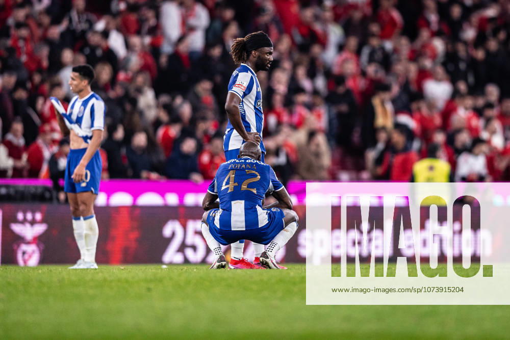 Seko Fofana of FC Porto and Terem Moffi of FC Porto reacts during the Liga Portugal Betclic 2025 26 match between SL Benfica and FC Porto at Estadio da Luz on February 8, 2026 in Lisboa, Portugal. Lisbon Portugal - ZUMAg283 20260308_zsp_g283_088