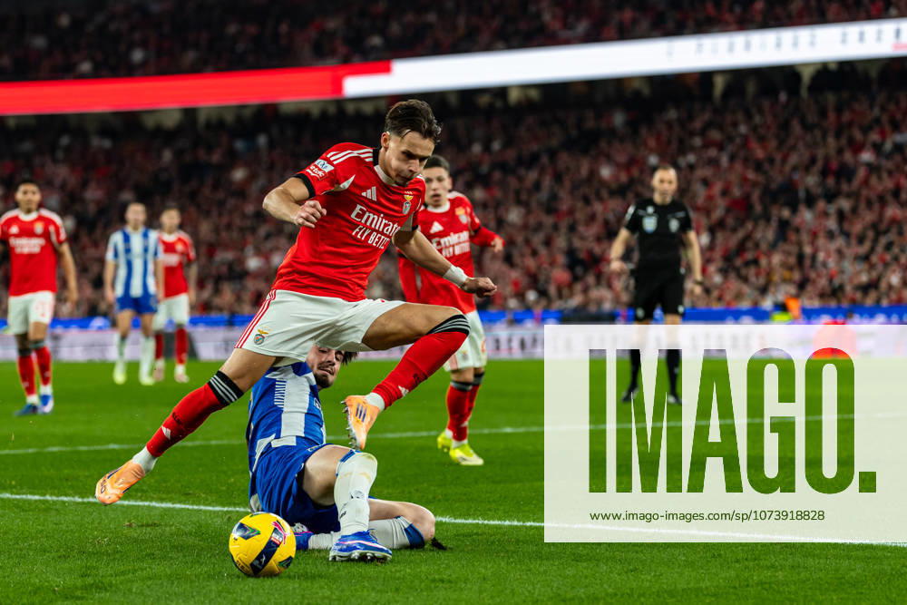 Estadio da Luz, Lisbon, Portugal, Liga Portugal Season 2025 26 S L Benfica vs FC Porto Amar Dedić of Benfica disputes possession of the ball with Martim Fernandes of FC Porto