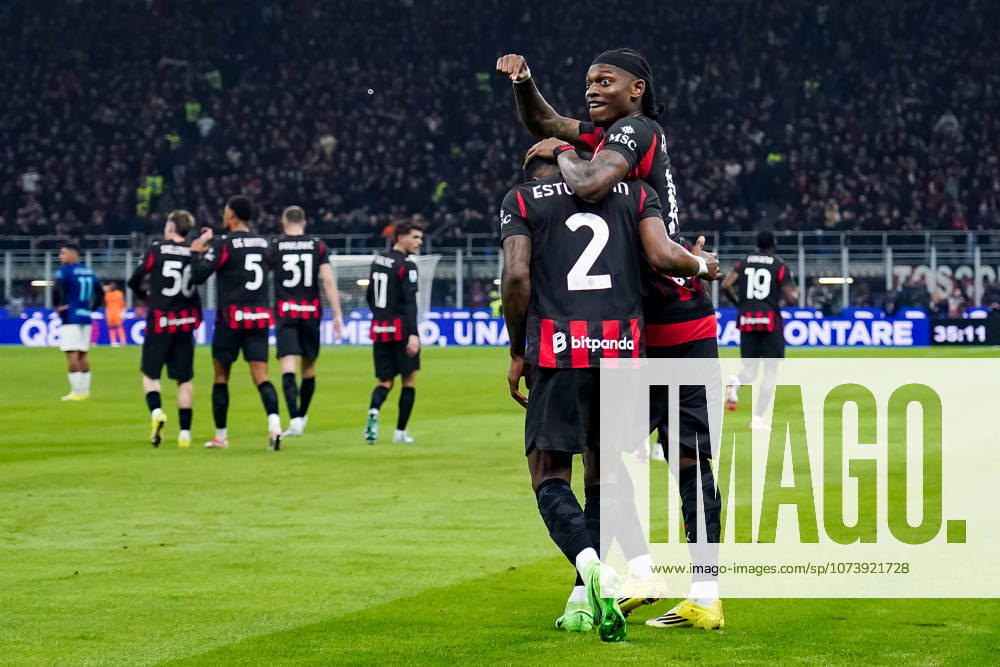 AC Milan v FC Internazionale - Serie A Enilive Pervis Estupinan of AC Milan celebrates with Rafael Leao after scoring first goal during the serie Serie A Enilive match between AC Milan and FC Internazionale at Stadio Giuseppe Meazza on March 8, 2026 in Milan, Italy Milan Stadio Giuseppe Meazza Milan Italy