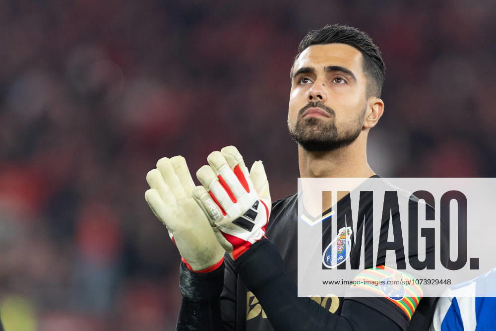 Porto goalkeeper from Portugal DIOGO COSTA (99) at the end of the game for Liga Portugal Betclic between Benfica and Porto at Estadio da Luz Lisbon Portugal - ZUMAs359 20260308_zsp_s359_255
