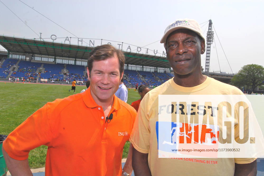 Aug 15, 2007 - New York, NY, USA - Former New York Rangers goaltender MIKE RICHTER and Olympic medalist long jumper Bob BEAMON inspire kids at the ING Run for Something Better track event at Icahn Stadium in Randall Island.