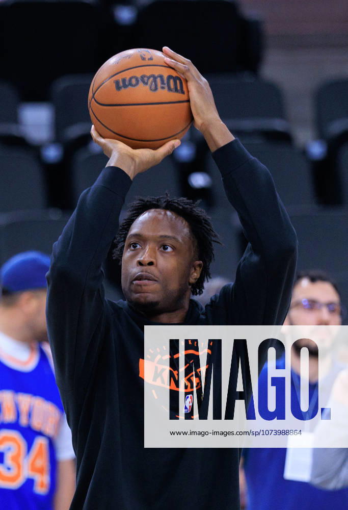 OG Anunoby 8 of the New York Knicks during warmups prior to a 2026 NBA, Basketball Herren, USA regular season game against the New York Knicks on Monday March 9, 2026 at Intuit Dome Arena in Inglewood, California. Clippers defeat Knicks, 126-118. JAVIER ROJAS PI Clippers Vs. Knicks - ZUMAp124 20260309_zaa_p124_148