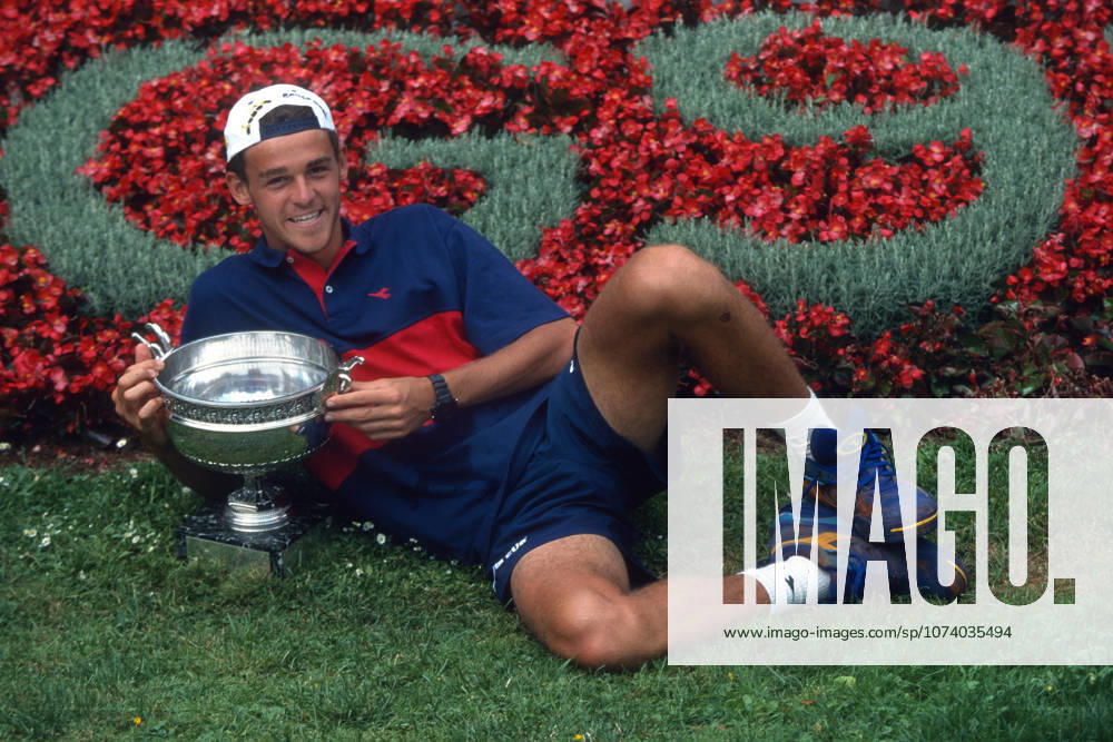 Gustavo Kuerten-Three-time French Open singles champion (1997, 2000, 2001).
