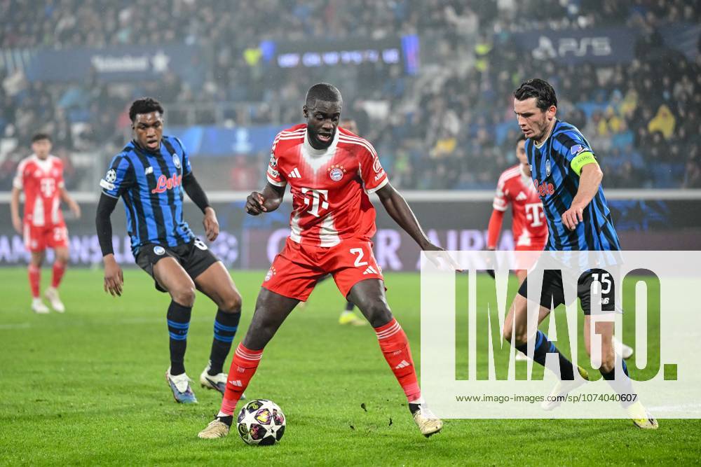 Dayot Upamecano FC Bayern München and Marten de Roon Atalanta BC battle for the ball during the UEFA Champions League 2025 26 Round of 16 First Leg match between Atalanta BC and FC Bayern München at Stadio di Bergamo on March 10, 2026 in Bergamo, Italy Photo by Harry Langer DeFodi Images