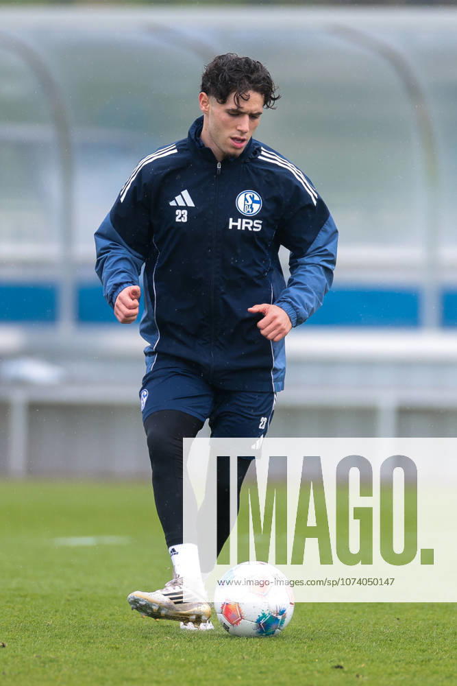 Soccer training of FC Schalke 04 Soufiane El Faouzi FC Schalke 04 Gelsenkirchen training ground FC Schalke 04 NRW Germany xRHR PHOTO YYx
