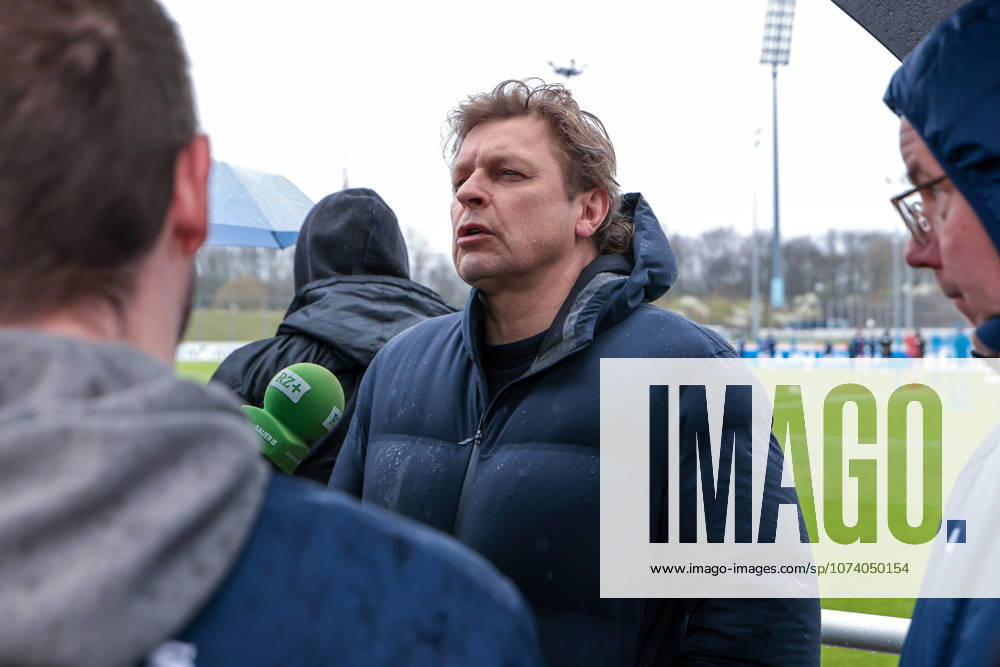 Football training of FC Schalke 04 Media round with Director of Professional Football Youri Mulder FC Schalke 04 Gelsenkirchen Training ground FC Schalke 04 NRW Germany xRHR PHOTO YYx