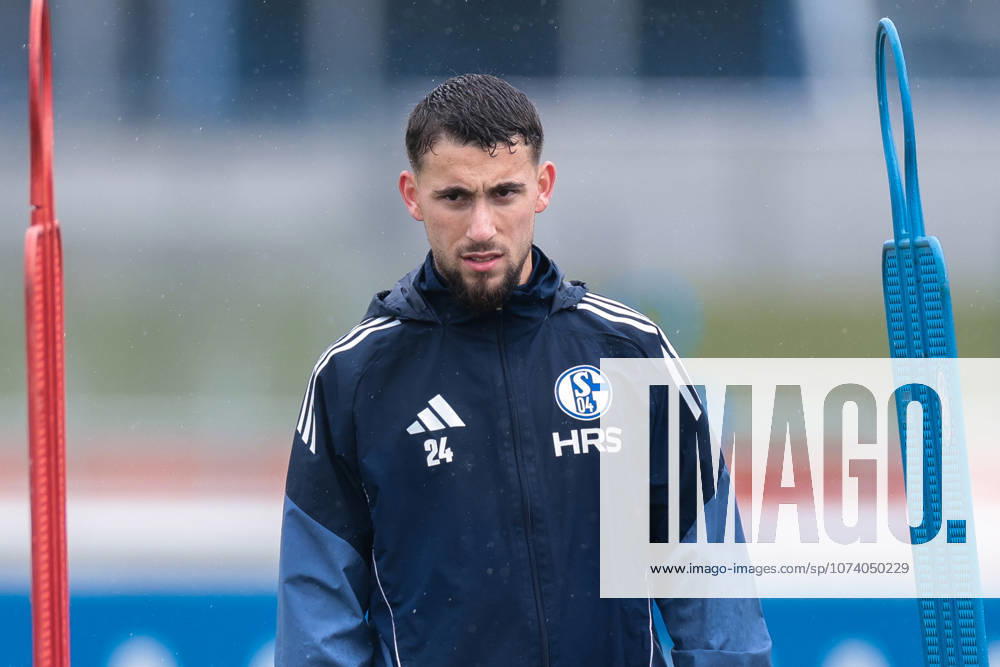 Soccer training of FC Schalke 04 Adil Aouchiche FC Schalke 04 Gelsenkirchen training ground FC Schalke 04 NRW Germany xRHR PHOTO YYx