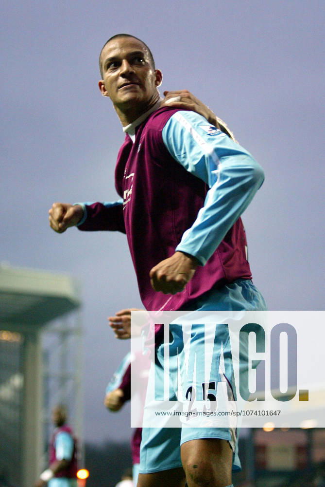 Blackburn Rovers V West Ham United, Premier League Bobby Zamora of West Ham United celebrates during the Premier League match between Blackburn Rovers and West Ham United at Ewood Park on December 10, 2005 in Blackburn, England. Blackburn Ewood Park England United Kingdom