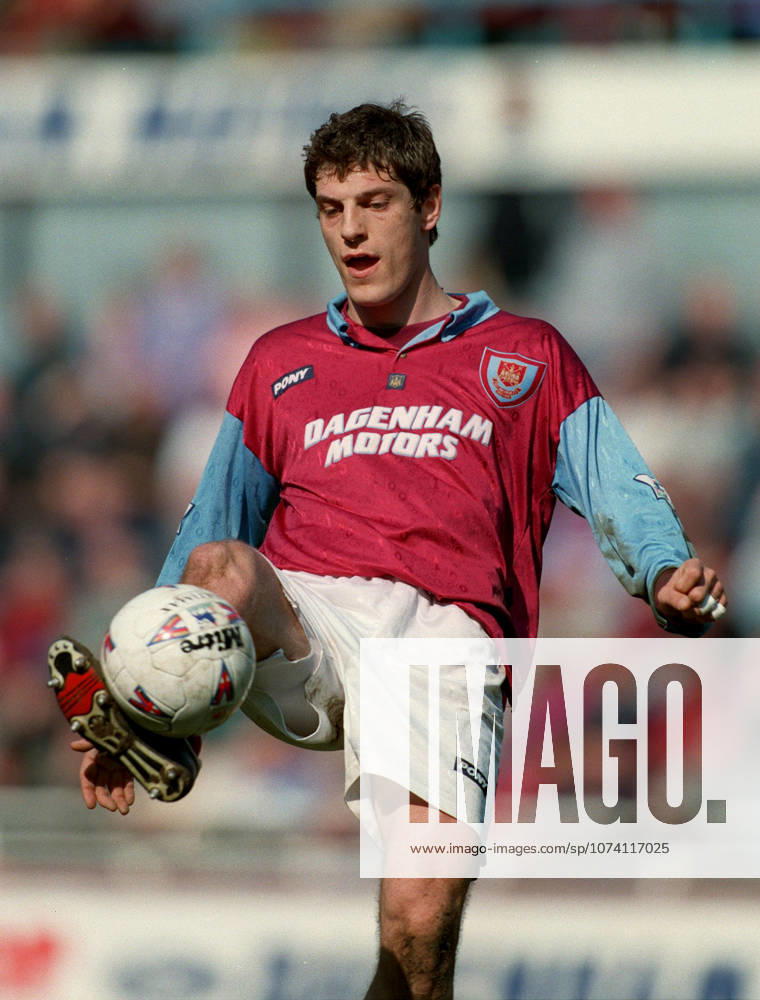 West Ham United V Bolton Wanderers, Premier League Slaven Bilic of West Ham United on the ball during the Premier League match between West Ham United and Bolton Wanderers at Upton Park on April 13, 1996 in London, England. London Upton Park England United Kingdom