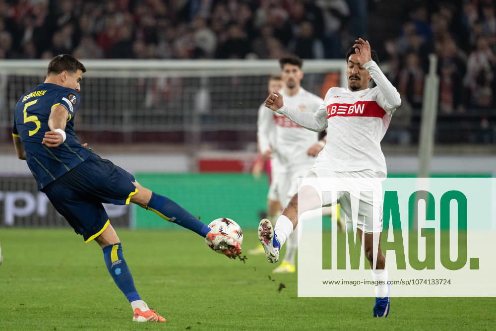 V li Jan Bednarek FC Porto, 05 , Tiago Tomas VfB Stuttgart, 08 GER, VfB Stuttgart vs FC Porto, Football, UEFA Europa League, Men, Round of 16, First leg, 2025 2026 season, 13 03 2026, GER, VfB Stuttgart vs FC Porto, Football, UEFA Europa League, Men, Round of 16, First leg, 2025 2026 season, 13 03 2026 Stuttgart