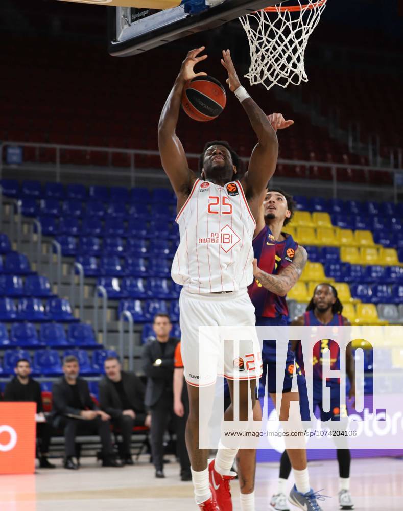 Barcelona Spain 13.03.2026 Miles Norris ( FC Barcelona, Barca and Dan Oturu (Hapoel Ibi Tel Aviv) battle for the ball during the Basketball Euroleague match between FC Barcelona and Hapoel Ibi Tel Aviv at Palau Blaugrana on13 March 2026 in Barcelona. Basketball Euroleague: FC Barcelona 75-80 Hapoel Ibi Tel Aviv - ZUMAu50_ 20260313_zsp_u50_001