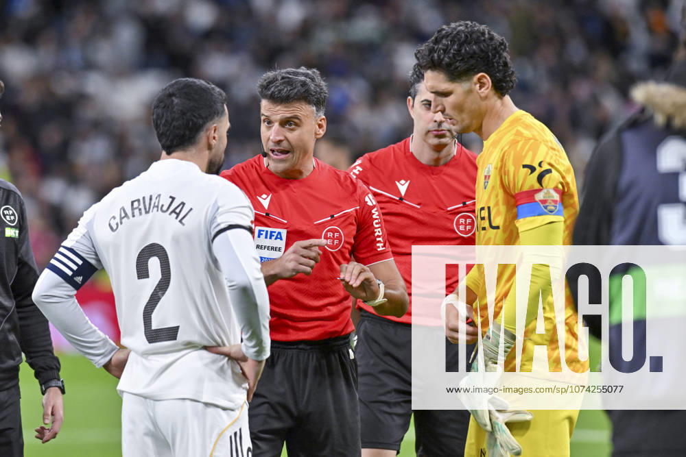 GIL MANZANO (ESP), referee of the match conducting the coin toss during the match between REAL MADRID C.F. and ELCHE CF on the 28th matchday of the 2025 26 National First Division League, played at the Bernabo u Stadium on March 14, 2026, in Madrid, Spain. Madrid Spain - ZUMAc312 20260314_zsp_c312_190