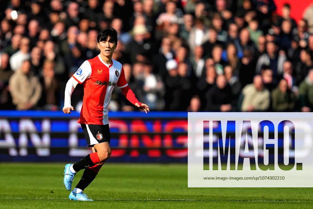 Eredivisie: Feyenoord Rotterdam v Excelsior Rotterdam Rotterdam - In-beom Hwang of Feyenoord Rotterdam during the twenty-seventh competition round of the 2025 2026 Eredivisie season. The match is set between Feyenoord Rotterdam v Excelsior Rotterdam Eredivisie 2025-2026Y at De Kuip on 15 March 2026 in Rotterdam, The Netherlands.