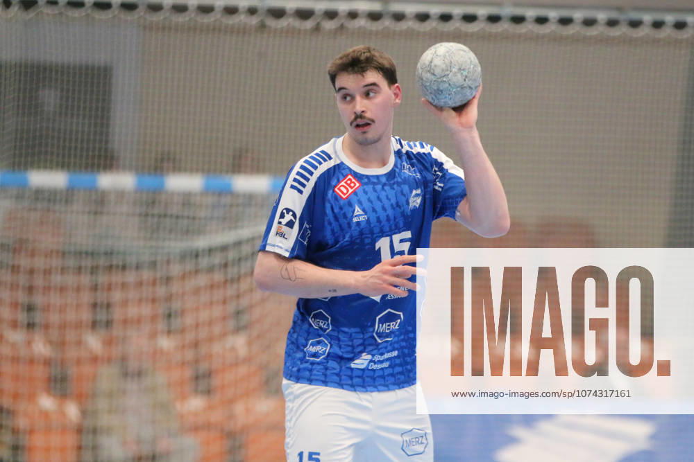 Handball Men 2025 2026 2 Handball Bundesliga 24 Matchday Dessau Roßlauer HV 06 HSG Krefeld Niederrhein Anhalt Arena Dessau Marcel Nowak Dessau, 15, blue on the ball Dessau Roßlau Sachsen Anhalt Germany