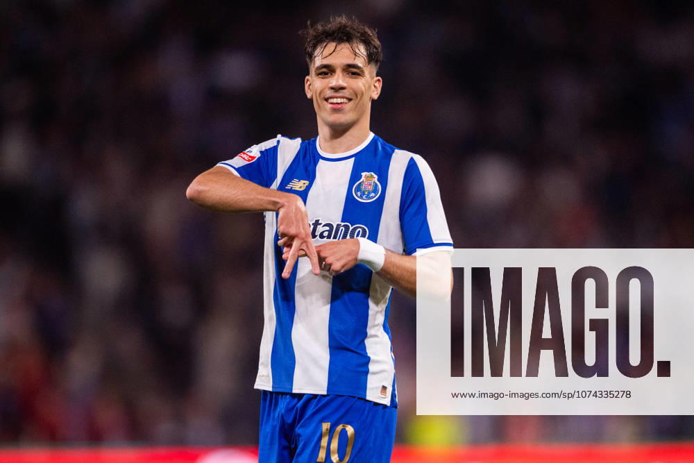 PORTO, PORTUGAL - MARCH 15: GABRI VEIGA from FC Porto is seen celebrating his goal during the Liga Portugal Betclic 2025 26 League match between FC Porto and Moreirense FC at Estadio do Dragao on March 15, 2026 in Porto, Portugal FC Porto X Moreirense FC - Liga Portugal Betclic - ZUMAl192 20260315_zsp_l192_001