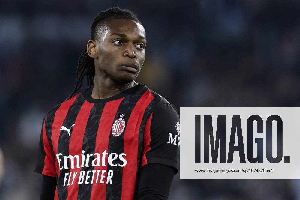 CALCIO - Serie A - SS Lazio vs AC Milan Milan s Portuguese forward Rafael Leao looks dejected during the Serie A football match SS Lazio vs AC Milan at Olimpico Stadium on March 15, 2026, in Rome. Rome Italy