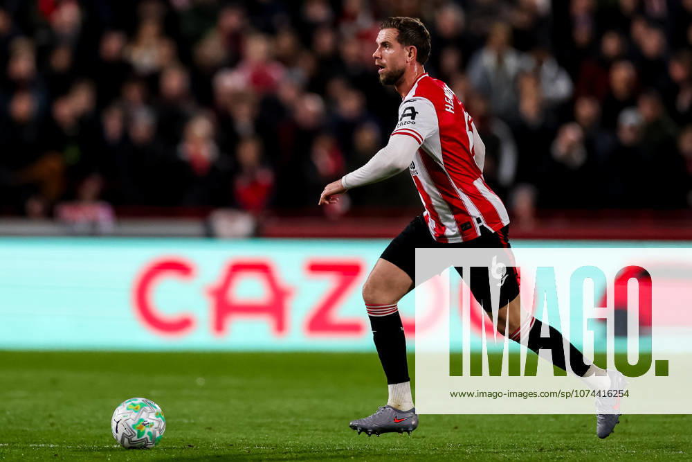 Jordan Henderson of Brentford dribbles with the ball during the Premier League match between Brentford and Wolverhampton Wanderers at Gtech Community Stadium on March 16, 2026 in Brentford, England.