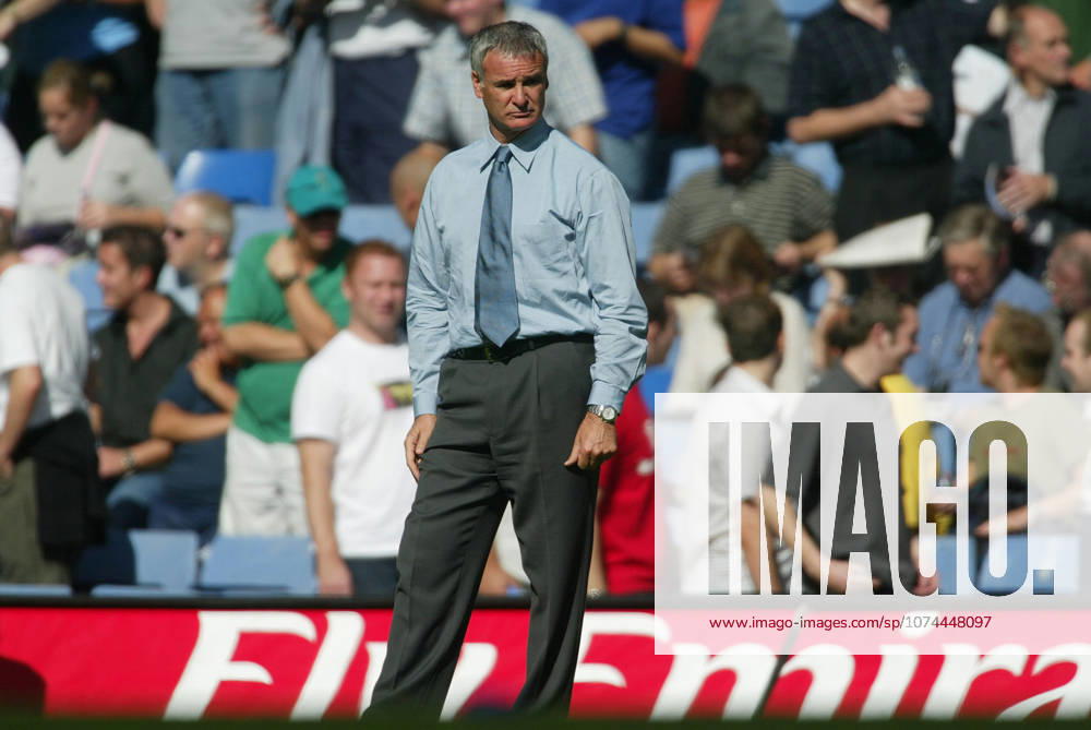 Chelsea V Tottenham Hotspur, Premier League Claudio Ranieri, Chelsea Manager on the side line during the Premier League match between Chelsea and Tottenham Hotspur at Stamford Bridge on September 13, 2003 in London, England. London Stamford Bridge England United Kingdom