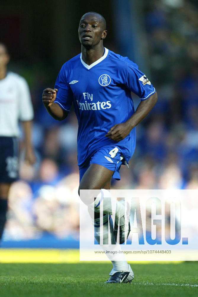 Chelsea V Tottenham Hotspur, Premier League Claude Makelele of Chelsea running during the Premier League match between Chelsea and Tottenham Hotspur at Stamford Bridge on September 13, 2003 in London, England. London Stamford Bridge England United Kingdom