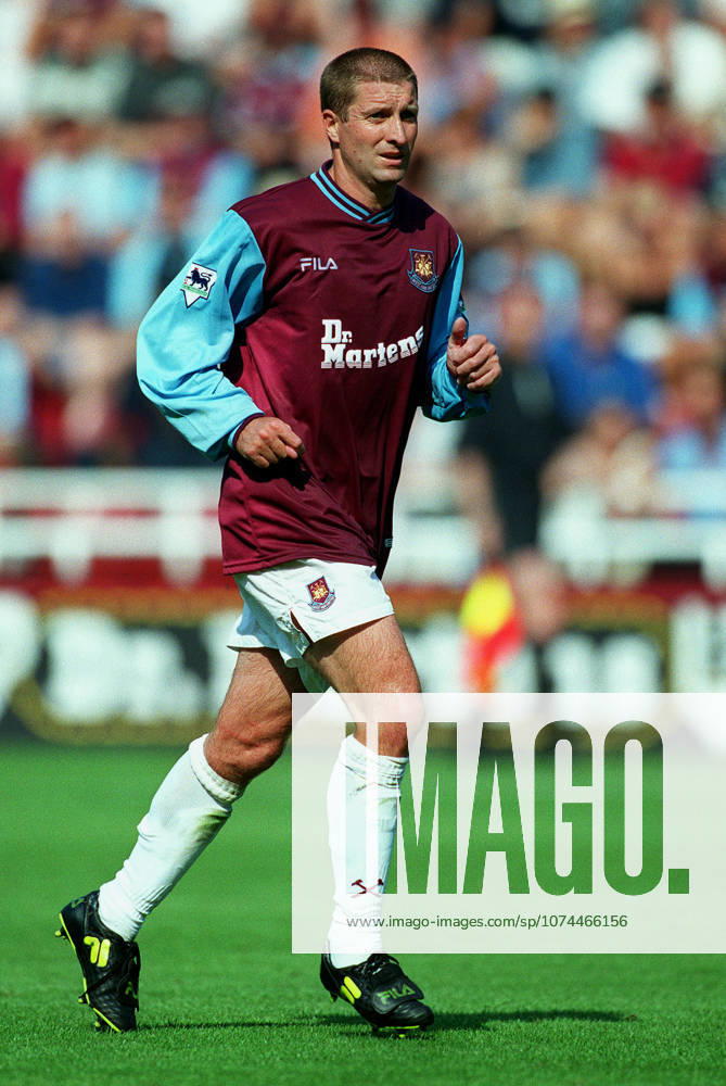 West Ham United V Leeds United, Premier League John Moncur of West Ham United running during the Premier League match between West Ham United and Leeds United at Upton Park on August 25, 2001 in London, England. London Upton Park England United Kingdom