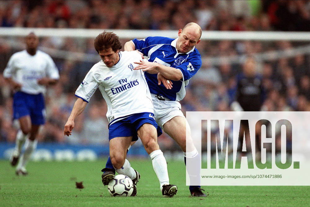 Everton V Chelsea, Premier League Thomas Gravesen of Everton and Gianfranco Zola of Chelsea challenge during the Premier League match between Everton and Chelsea at Goodison Park on November 18, 2001 in Liverpool, England. Liverpool Goodison Park England United Kingdom