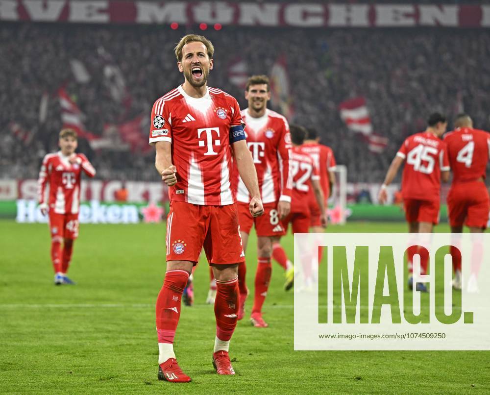 Football UEFA Championsleague 2025 2026 Round of 16 second leg, FC Bayern Munich Atalanta Bergamo, in the Allianz Arena Munich, Harry Kane FC Bayern Munich cheers DFL and DFB regulations prohibit any use of photographs as image sequences and or quasi video