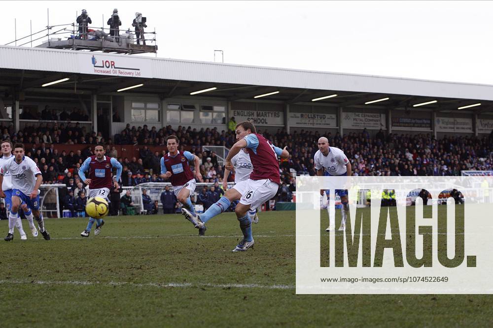 Hartlepool United V West Ham United, FA Cup 4th Round Mark Noble of West Ham United scores during the FA Cup 4th Round match between Hartlepool United and West Ham United at Victoria Park on January 24, 2009 in Hartlepool, England. Hartlepool Victoria Park England United Kingdom
