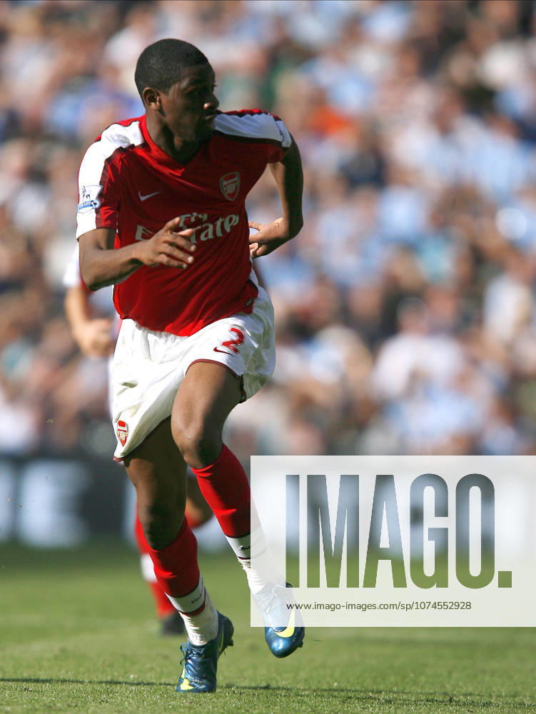 Manchester City V Arsenal, Premier League Abou Diaby of Arsenal running during the Premier League match between Manchester City and Arsenal at City Of Manchester Stadium on September 12, 2009 in Manchester, England. Manchester City Of Manchester Stadium England United Kingdom