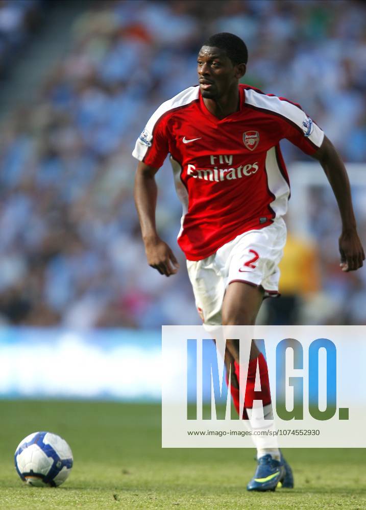 Manchester City V Arsenal, Premier League Abou Diaby of Arsenal on the ball during the Premier League match between Manchester City and Arsenal at City Of Manchester Stadium on September 12, 2009 in Manchester, England. Manchester City Of Manchester Stadium England United Kingdom