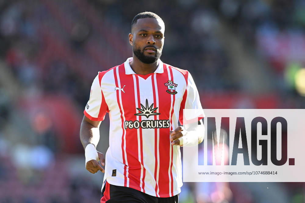 Southampton v Oxford United, EFL Sky Bet Championship Cyle Larin (9) of Southampton during the EFL Sky Bet Championship match between Southampton and Oxford United at the St Mary s Stadium, Southampton, UK on 21 March 2026. Southampton St Mary s Stadium Hampshire UK Editorial use only DataCo restrictions apply See www.football-dataco.com ,
